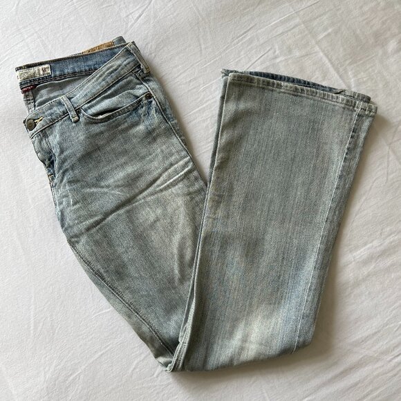 VINTAGE Fall 2009 Super Low Rise Flare Hollister Light Wash Denim JEans - Picture 1 of 4